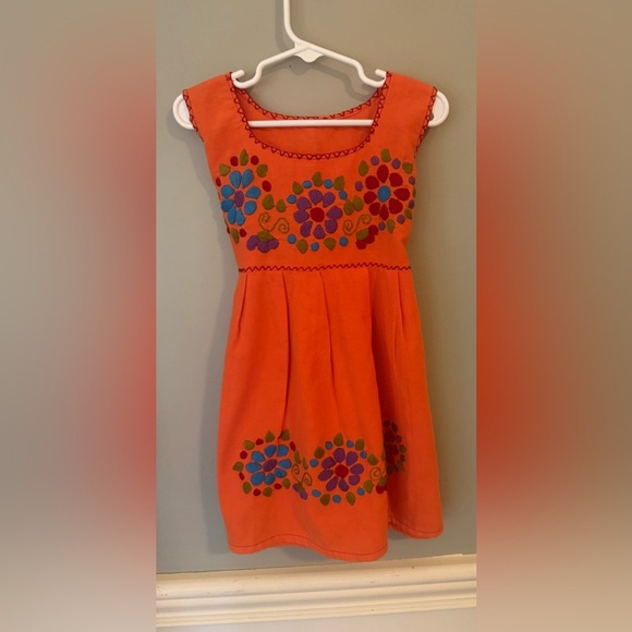 🌺 Hand-Embroidered Mexican Girl’s Dress – Size 3T/4T 🌺 - Picture 1 of 6